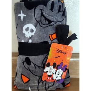 Disney Halloween Mickey Mouse Pluto Gray Hand Towel Set of 2 16"x28" NWT Plush